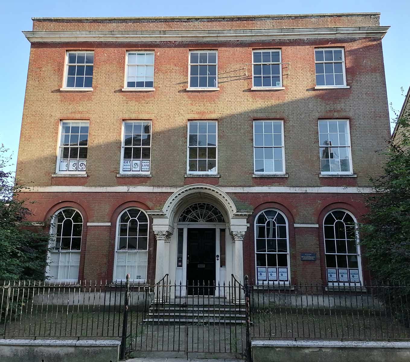 The Mansion, 36 Fore St, Totnes TQ9 5RP.